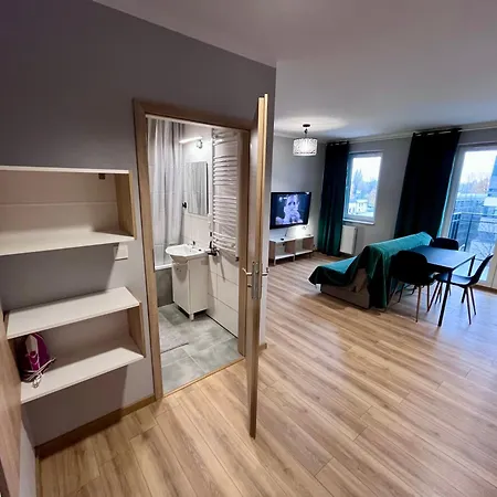 Holdek Ceglana * Katovice