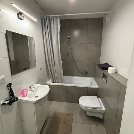 Holdek Ceglana * Katovice