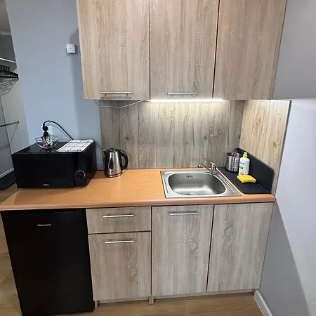 Holdek Ceglana * Katovice