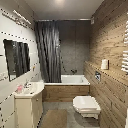 Holdek Ceglana * Katowice