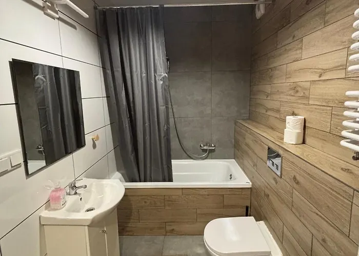 Holdek Ceglana * Katowice